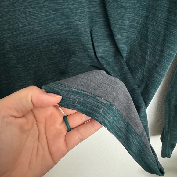 Lululemon metal vent long sleeve half zip top - Picture 4 of 7